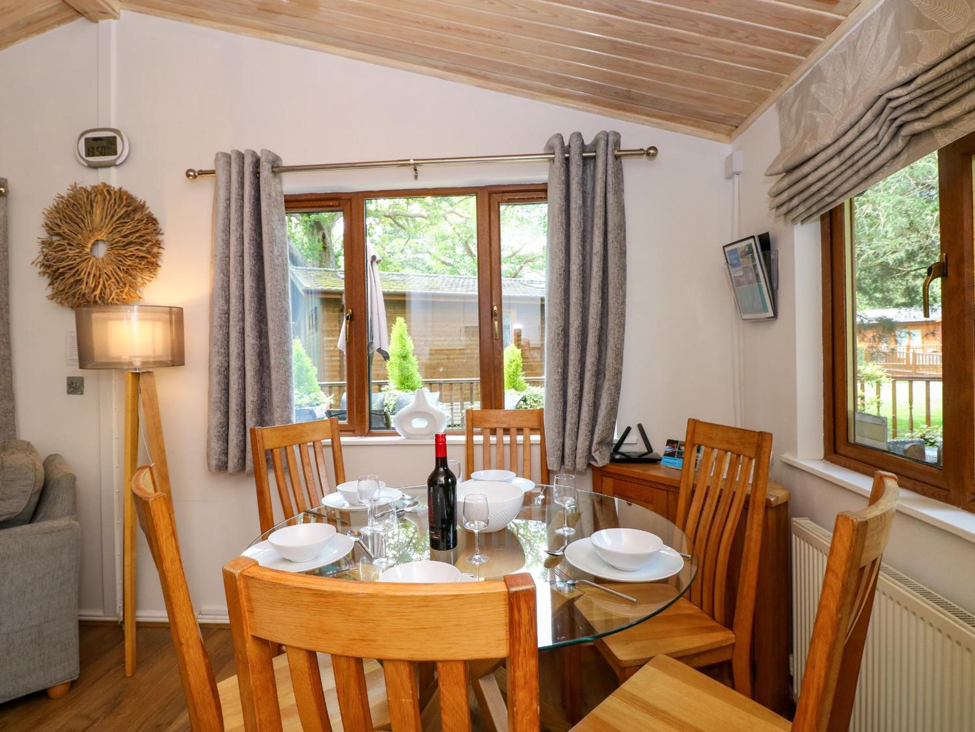 ווינדרמר Footprints Lodge מראה חיצוני תמונה